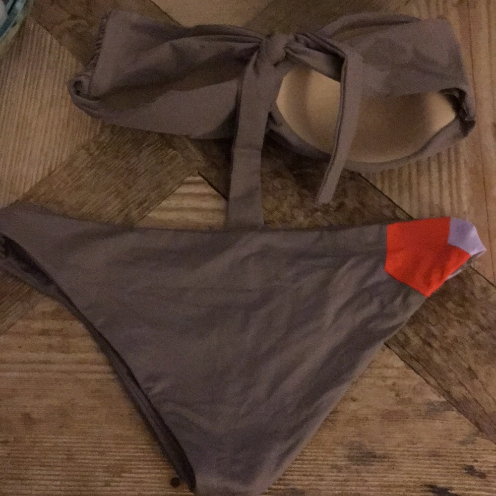 Colorblock Bikini - Picture 2 of 2